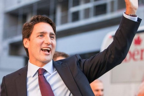 Thủ tướng Canada Justin Trudeau là một trong những người đàn ông điển trai nhất thế giới. Không chỉ sở hữu ngoại hình đẹp như tài tử, Thủ tướng Trudeau còn là người rất tốt bụng và ngọt ngào.