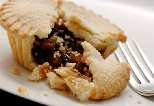 Tại Anh, hành động ăn bánh pie vào ngày lễ Giáng sinh là phạm pháp. Ảnh: recipeshubs.com.