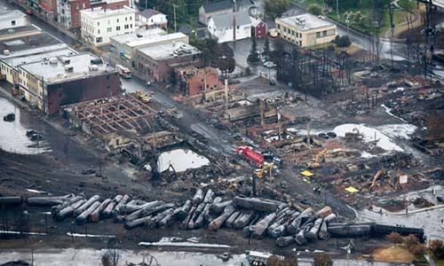 Ngày 6/7/2013, một đoàn tàu chở dầu thô đã bốc cháy và phát nổ ở thị trấn Lac-Megantic, phía đông thành phố Quebec, Canada, khiến 42 người thiệt mạng và 5 người mất tích. Ngoài ra, 30 tòa nhà trong trung tâm thị trấn bị phá hủy. Nguyên nhân vụ tai nạn được cho là do cả lỗi kỹ thuật và con người.