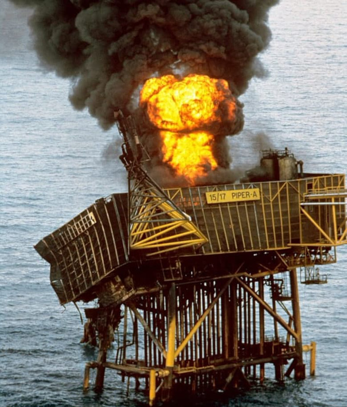 Giàn khoan Piper Alpha ở Biển Bắc đã bốc cháy và phát nổ vào ngày 6/7/1988 khiến 167 người thiệt mạng.