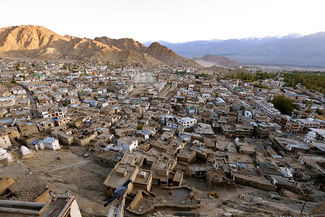 Vùng đất Ladakh “Tiểu Tây Tạng” của Ấn Độ náu mình trong dãy núi Himalaya có rất nhiều tu viện Phật giáo.