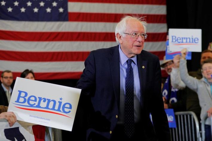 Kết quả các cuộc khảo sát cho thấy, Thượng nghị sĩ Bernie Sanders, 77 tuổi, thường nhận được sự ủng hộ cao trong số các ứng viên của Đảng Dân chủ.