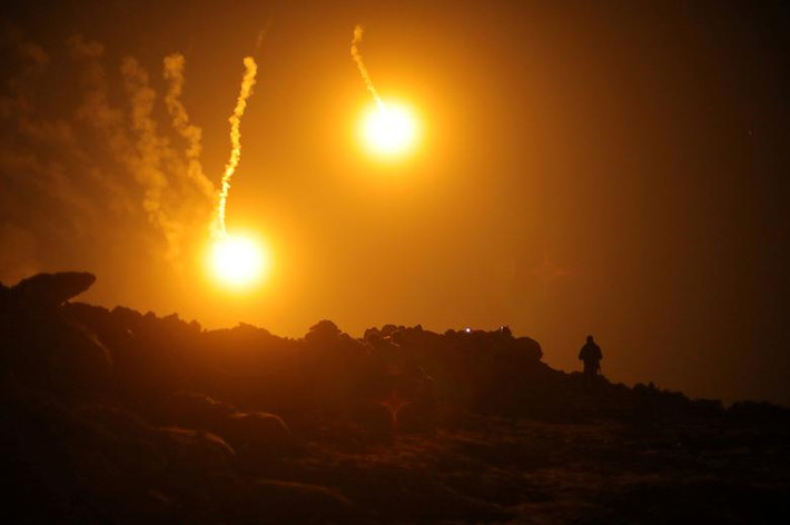 Ngày 23/3, lực lượng SDF tuyên bố đã kiểm soát toàn bộ Baghouz, thành trì cuối cùng của nhóm Nhà nước Hồi giáo IS tự xưng ở phía Đông Syria, và hoàn toàn loại bỏ nhóm thánh chiến này.