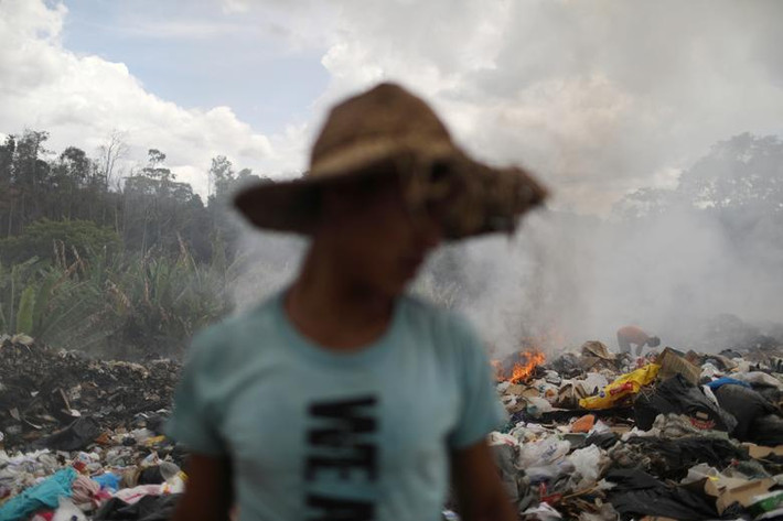 Antony Calzadilla cũng là một di dân khác đến từ Venezuela đang mưu sinh tại bãi rác ở thành phố Pacaraima.