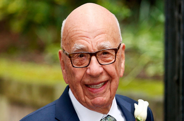 Tỷ phú Rupert Murdoch cũng là một nhân vật rất có sức ảnh hưởng vào năm 2009. Theo Tạp chí Forbes, ông Murdoch là người giàu thứ 37 tại Mỹ, giàu thứ 122 và nắm nhiều quyền lực thứ 13 trên toàn thế giới, với khối tài sản lên đến 7,4 tỷ USD. Ảnh: Variety.