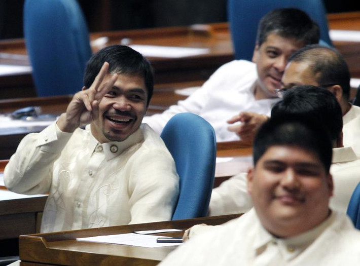Võ sĩ quyền Anh Manny Pacquiao được bầu vào Hạ viện Philippines vào năm 2010 và năm 2016, ông được bầu làm Thượng nghị sĩ.