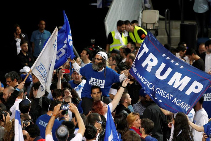 Phát biểu trước các phóng viên tại Nhà Trắng, Tổng thống Trump cho biết việc ông Netanyahu tái đắc cử tăng cơ hội hòa bình giữa Israel và Palestine.