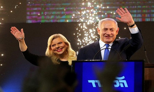 Với 96% số phiếu được kiểm ngày 10/4, Đảng Likud của Thủ tướng Israel Benjamin Netanyahu và các đảng cánh hữu khác trong liên minh đã giành được 65-67 ghế trong tổng số 120 ghế trong Quốc hội. (Nguồn ảnh: Reuters)