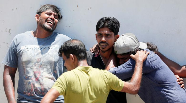 Hiện, chưa có tổ chức nào đứng ra nhận trách nhiệm về vụ đánh bom hàng loạt ở Sri Lanka. Ảnh: Reuters.