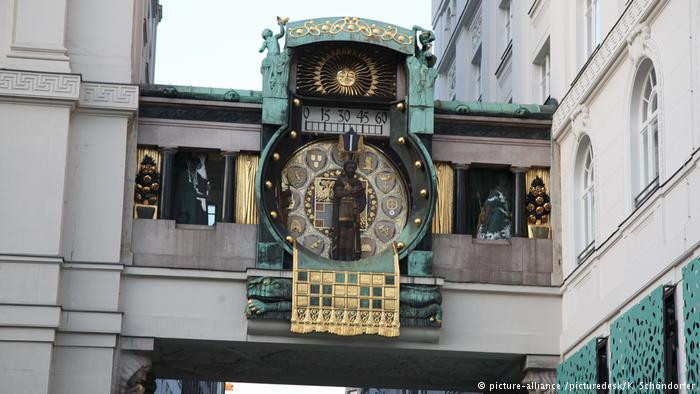 Đồng hồ Anchor ở Vienna (Áo) do hoạ sĩ Franz Matsch thiết kế.