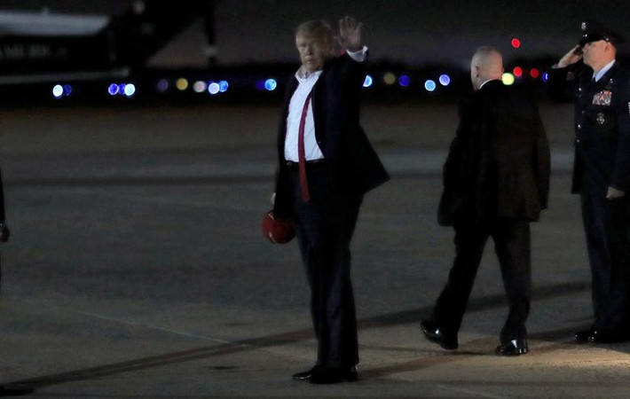 Tổng thống Trump trở lại căn cứ Andrews, Maryland, sau bài phát biểu tại trung tâm BOK ở Tulsa ngày 20/6.