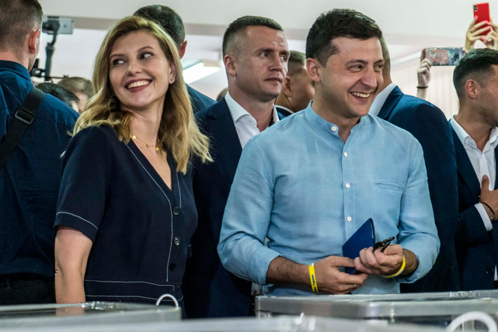 Đệ nhất phu nhân Ukraine Olena Zelenska sinh ngày 16/2/1978 tại Kryvyi Rih. Thời học sinh, bà và ông Zelensky học cùng trường nhưng không hề biết nhau. Ảnh: Getty.