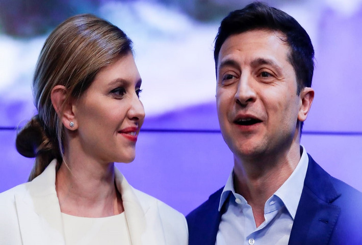 Chồng bà, Tổng thống Volodymyr Zelensky, và hai con trai cũng đã được xét nghiệm và có kết quả âm tính với virus SARS-CoV-2. Ảnh: Daily Beast.