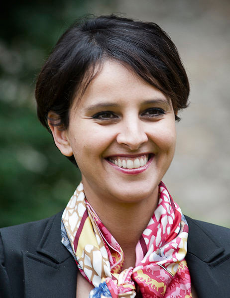Năm 1982, Najat, khi đó 5 tuổi, cùng gia đình rời Ma-rốc để tới Pháp sinh sống. Gia đình bà định cư tại vùng ngoại ô của Amiens. Khi mới chuyển đến đây, Najat cảm thấy xa lạ và không biết nói tiếng Pháp. Ảnh: Wikipedia.