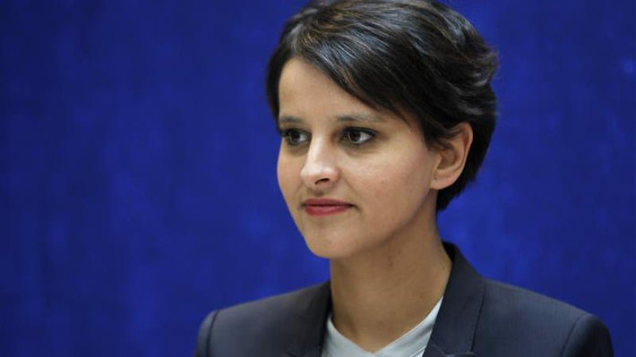 Bà Najat Vallaud-Belkacem chính thức được bổ nhiệm làm Bộ trưởng Giáo dục Pháp hồi tháng 8/2014, trở thành người phụ nữ đầu tiên trong lịch sử chính trị Pháp đảm nhiệm chức vụ này. Ảnh: Reuters.