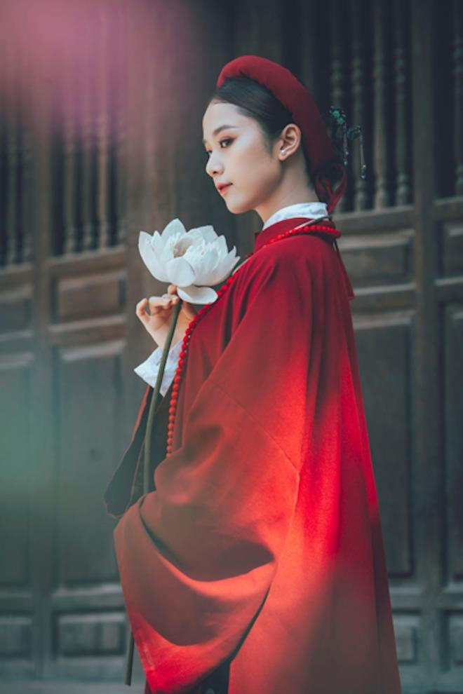 Suốt quãng thời gian sinh viên của mình, Hồ Phương Linh được nhiều người ngưỡng mộ không chỉ bởi nhan sắc xinh đẹp nổi bật mà còn vì bảng thành tích rực rỡ. (Ảnh: Quang Huy)