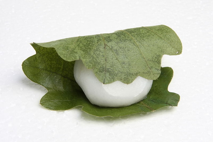 Vào ngày Tết Đoan Ngọ, người dân Nhật Bản thường làm các món ăn có hình cá chép, làm Chimaki và Kashiwa mochi… để cầu chúc và mong muốn cho con cái được mạnh khỏe và phát triển tốt.