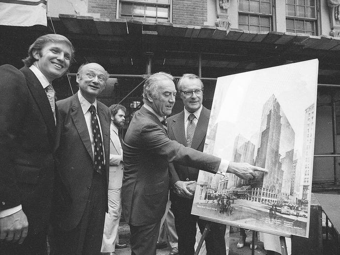 Donald Trump là một nhà thương thuyết tài giỏi. Ông từng đàm phán thành công với chính quyền thành phố New York giảm thuế tới 40 năm cho Khách sạn Grand Hyatt.