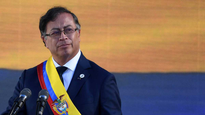 Tháng 8/2022, ông Petro chính thức tuyên thệ nhậm chức Tổng thống Colombia trong buổi lễ diễn ra tại quảng trường Bolivar ở thủ đô Bogota. Ảnh: riotimesonline.