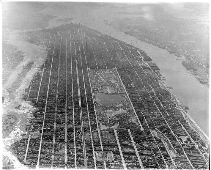 Ảnh chụp từ trên không về Manhattan, thành phố New York, Mỹ, vào khoảng năm 1939.