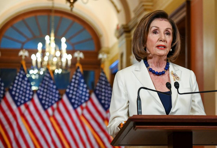 7 công tố viên trong phiên tòa luận tội Tổng thống Trump tại Thượng viện bao gồm Chủ tịch Ủy ban Tình báo Hạ viện Adam Schiff, Chủ tịch Ủy ban Tư pháp Jerry Nadler, người đứng đầu Ủy ban Hành chính Zoe Lofgren, cùng các nghị sĩ Hakeem Jeffries, Val Demings, Jason Crow và Sylvia Garcia. Các công tố viên này đã được Chủ tịch Hạ viện Nancy Pelosi đề xuất.