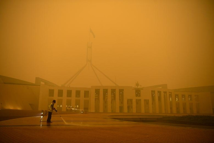 Khói bụi bao trùm Canberra ngày 5/1.