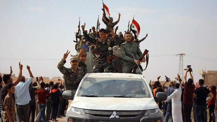 "Quân chính phủ Syria đã nã hàng loạt đạn pháo và tên lửa về phía lực lượng Thổ Nhĩ Kỳ và đồng minh của họ ở thị trấn Fars và các khu vực xung quanh. Hiện chưa rõ thương vong trong vụ tấn công vừa qua", nguồn tin cho hay. Ảnh: BBC.