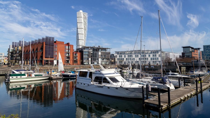 Malmo là thành phố lớn thứ ba của Thụy Điển, sau Stockholm và Gothenburg. Malmo được kết nối với Đan Mạch nhờ cây cầu Oresund.