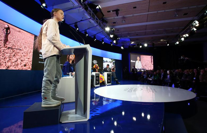 Nhà hoạt động môi trường Greta Thunberg, khách mời của diễn đàn WEF 2020, phát biểu.