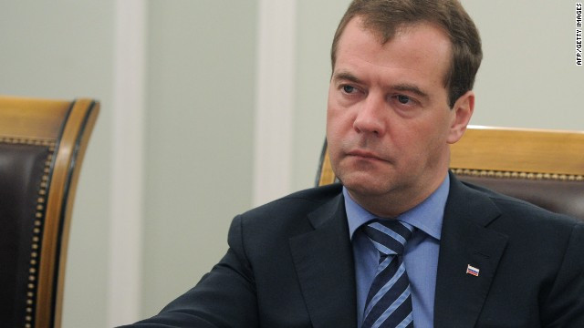 Năm 2008, dưới sự ủng hộ của nhà lãnh đạo Putin, ông Dmitry Medvedev chiến thắng trong cuộc tổng tuyển cử và trở thành tổng thống thứ 3 của nước Nga. Ảnh: CNN.