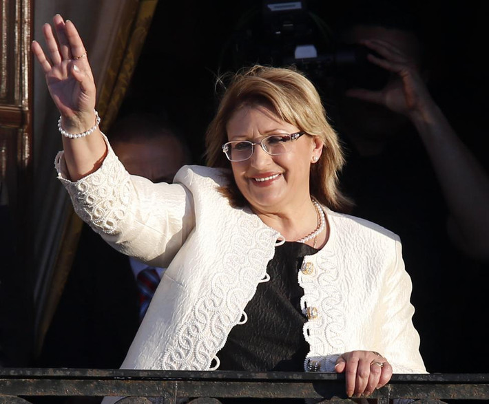 Tổng thống Manta Marie-Louise Coleiro Preca.