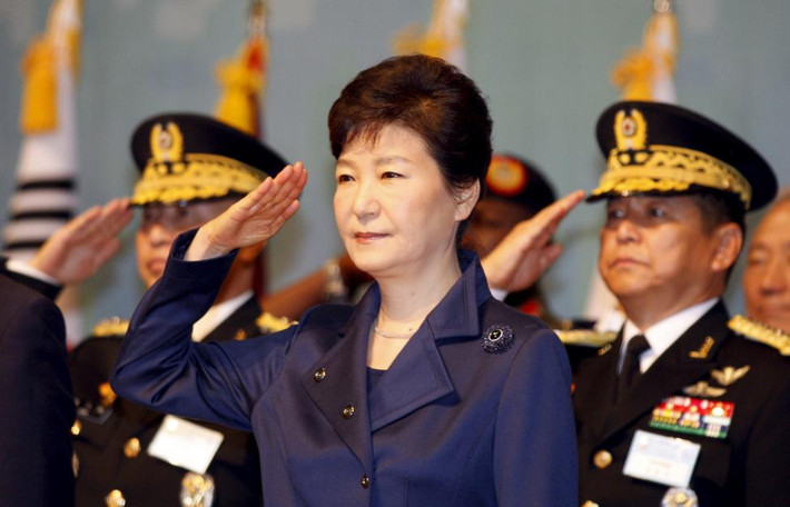 Nữ chính khách quyền lực tiếp theo là Tổng thống Hàn Quốc Park Geun-hye. Bà giữ cương vị người đứng đầu Hàn Quốc từ năm 2013.