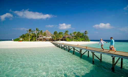 Dẫn chương trình Laura Hamilton đã nhiều lần có cơ hội đến quốc đảo Maldives xinh đẹp. Và trong lần du lịch mới đây, cô cùng chồng, Alex, nghỉ ngơi tại khu nghỉ dưỡng Mirihi.