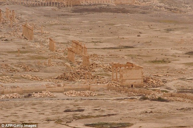 Được biết, nhóm khủng bố IS đã chiếm quyền kiểm soát Palmyra từ tháng 5/2015. Tuy nhiên, chúng đã bị đánh bật khỏi thành phố cổ này sau 10 tháng chiếm đóng.