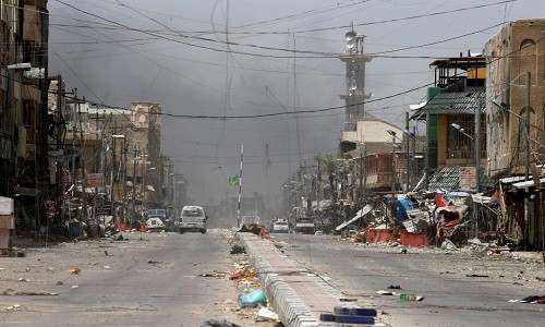 Quang cảnh con phố ở Fallujah sau giải phóng hôm 27/6.
