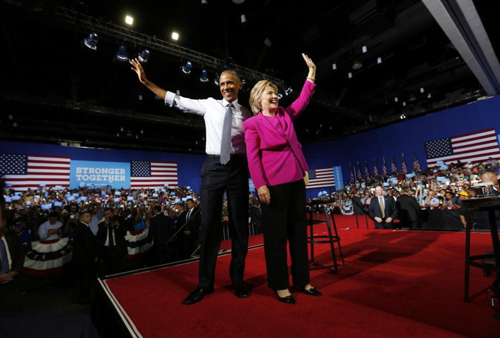 Tổng thống Obama “sát cánh” cùng cựu Ngoại trưởng Mỹ Hillary Clinton, ứng viên Tổng thống Mỹ của Đảng Dân chủ, trong chiến dịch vận động tranh cử của bà ở Charlotte, Bắc Carolina, ngày 5/7/2016.