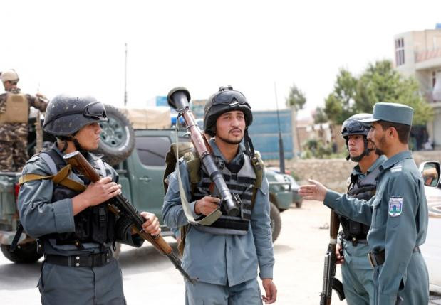 Cảnh sát Afghanistan tại hiện trường vụ tấn công hôm 30/6.