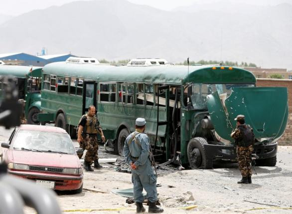 Một quan chức Bộ Nội vụ Afghanistan cho biết, ít nhất 27 người thiệt mạng và 40 người khác bị thương trong vụ tấn công đẫm máu này.