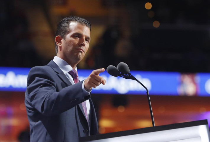 Donald Trump Jr, con trai của ứng viên Tổng thống Mỹ của Đảng Cộng hòa, phát biểu trong ngày thứ hai của Đại hội RNC hôm 19/7.