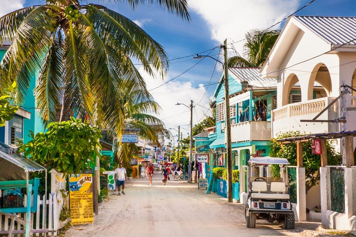 Phố Playa Asuncion ở Belize.