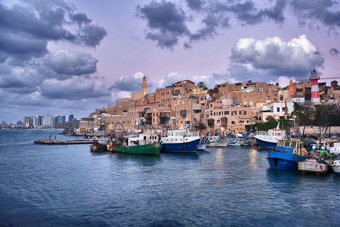 Thành phố cổ Jaffa của Israel được thành lập vào khoảng năm 2.000 trước Công nguyên. Sau đó, thành phố này "tràn ngập" các nhà thờ, tòa nhà lịch sử,...Nơi đây còn có những bãi biển tuyệt đẹp, thời tiết nhiệt đới.