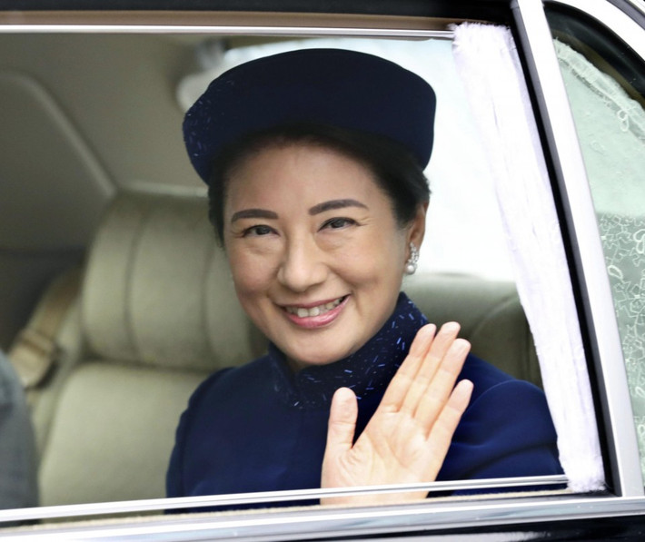 Nhờ khả năng thông thạo 3 ngoại ngữ Anh, Pháp và Đức, bà từng được công tác tại Bộ Ngoại giao Nhật Bản. Ảnh: KN.