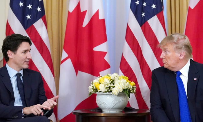 Trong cuộc họp báo ngày 4/12, Tổng thống Trump không ngần ngại cho rằng ông Trudeau là "người hai mặt".
