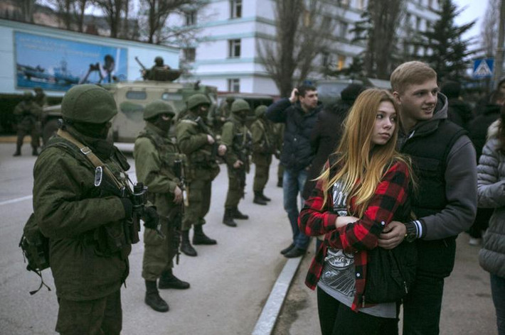 Tháng 3/2014, Nga chính thức sáp nhập Crimea sau một cuộc trưng cầu dân ý.