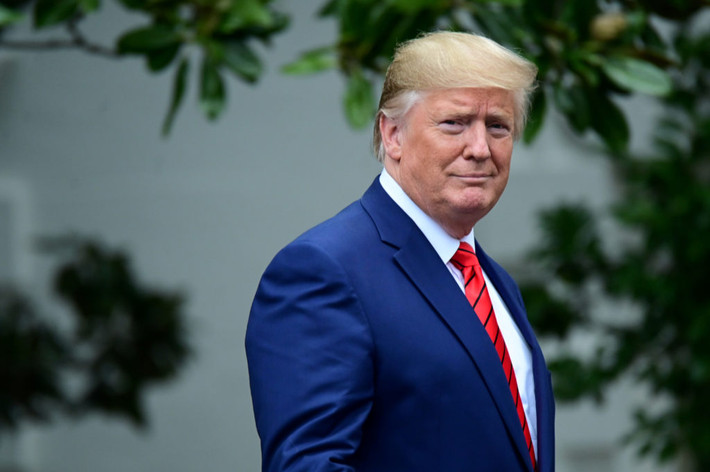 Ngay trước khi khởi hành từ Washington tới Florida cho kỳ nghỉ Giáng sinh và năm mới, Tổng thống Trump cũng đã ký Đạo luật chi tiêu quốc phòng 2020, trong đó bao gồm việc thành lập quân chủng mới - Lực lượng Vũ trụ Mỹ. Được biết, đây là lần đầu tiên Mỹ có lực lượng quân sự mới trong khoảng 70 năm. Ảnh: FT.