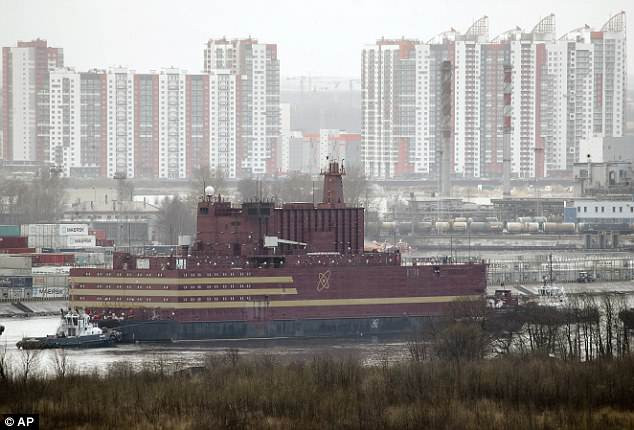 Công ty Rosatom cho hay nhà máy điện hạt nhân Akademik Lomonosov có thể hoạt động mà không cần tiếp nhiên liệu trong vòng 3 đến 5 năm.