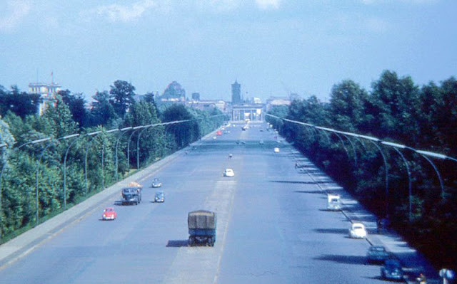 Quang cảnh nhìn từ đài kỷ niệm Siegessäule ở thủ đô Berlin.