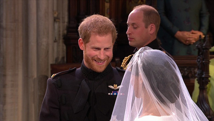 "Em rất đẹp" là câu đầu tiên Hoàng tử Harry dành cho cô dâu Meghan khi trông thấy cô tiến vào lễ đường.