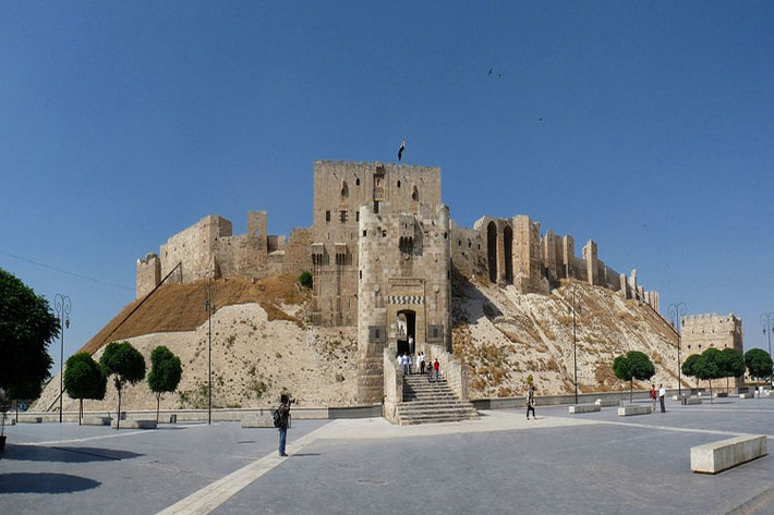 Tiếp đến, người Ba Tư chiếm đóng Syria, nhưng sau những cuộc chinh phục của Alexander Đại đế và Đế chế Seleucid, quyền thống trị này được trao lại cho người Macedonia cổ đại. Thủ đô của Đế chế này nằm tại Antioch, Antakya (hiện nay nằm bên trong biên giới Thổ Nhĩ Kỳ). Ảnh: Wikipedia.