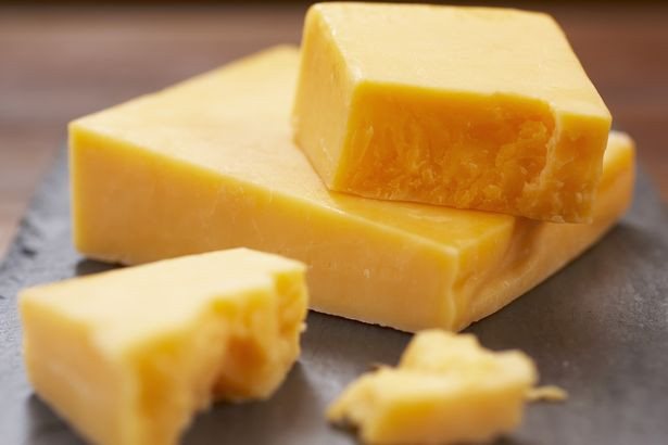 Trung bình, mỗi người dân Pháp tiêu thụ khoảng 26 kg pho mát mỗi năm. Ảnh: cheeselinks.com.au.